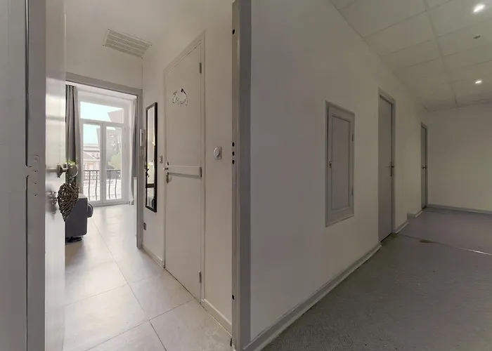 Center - Charming - 2 Mn Station Train Appartement